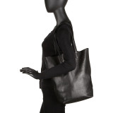 Giles Tote