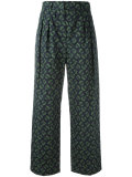 wide-legged cropped trousers