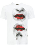 dotted lips print T-shirt
