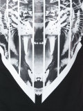 tiger print T-shirt