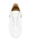 Nicki sneakers