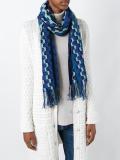 zig-zag pattern scarf