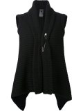 sleeveless pin fastening cardigan