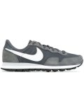 'Air Pegasus 83'运动鞋