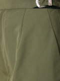 high-waisted pants 