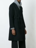 束腰带单排扣大衣