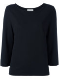three-quarters sleeve T-shirt