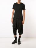 V-shaped hem T-shirt