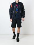 侧饰短裤