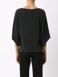 wide sleeves top