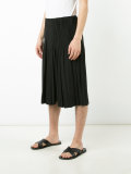 elasticated waist pleated shorts