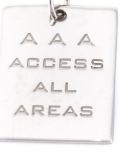 'AAA Pass'颈链