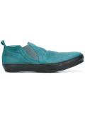 slip-on sneakers 