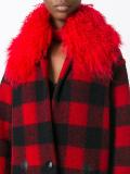 textured shearling collar