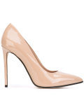pointed pumps