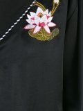 刺绣花朵衬衫