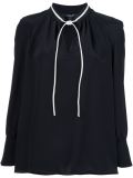 tie collar blouse