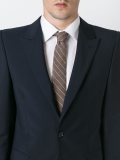对角线条纹领带