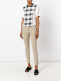 slim-fit trousers 