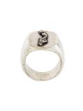 large lion crest signet ring 