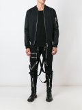 'Military'牛仔裤