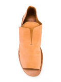 flat sandals