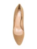classic pumps