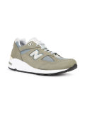 lateral patch sneakers