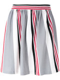pleated skirt