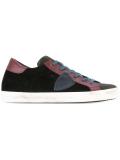 classic lace-up sneakers