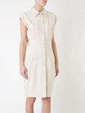 pleated sleeveless coat