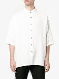 elbow-length shirt 