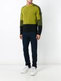 slim-fit jeans 