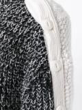 buttoned shoulders jumper