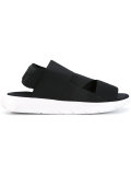 Qasa sandals