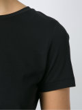 round neck t-shirt