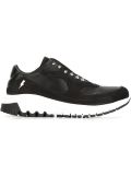 'Urban Runner'运动鞋