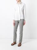 slim-fit trousers 