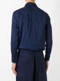 loose-fit trousers
