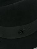 'Andre' hat 