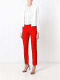 slim-fit trousers 