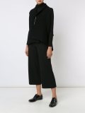 sleeveless pin fastening cardigan