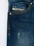 'Sleenker'牛仔裤