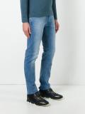 slim-fit jeans 