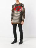 logo jumper 