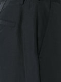 wide-leg trousers 