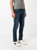 slim-fit jeans 