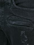 distressed skinny jeans 