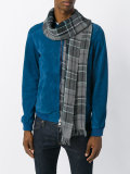 checked scarf 