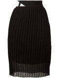 pleated skirt